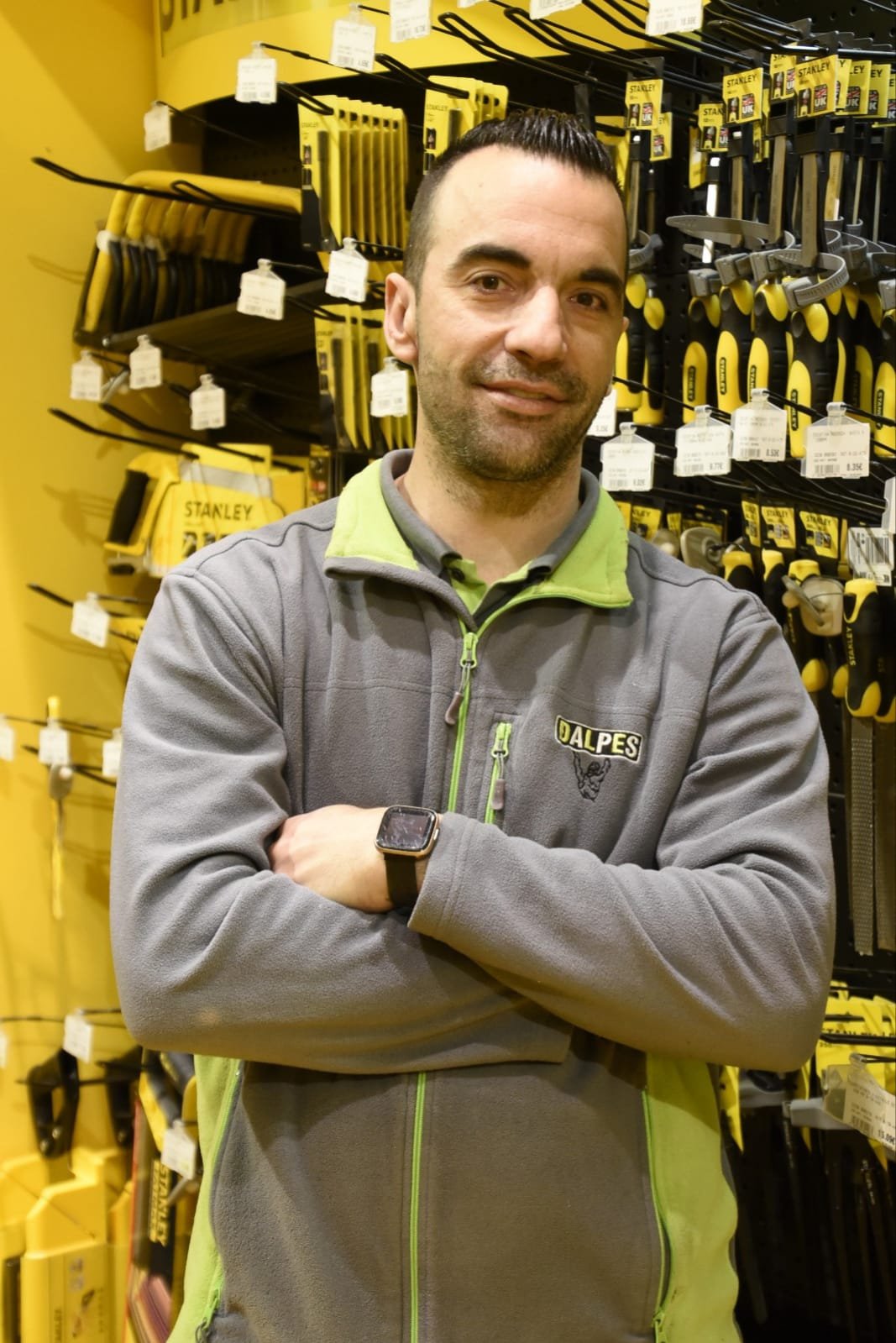 JAVIER, EXPECIALISTA EN PINTURA